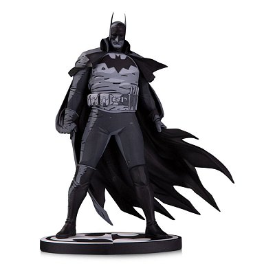 Batman Black & White Socha 1/10 Batman od Mike Mignola 20 cm
