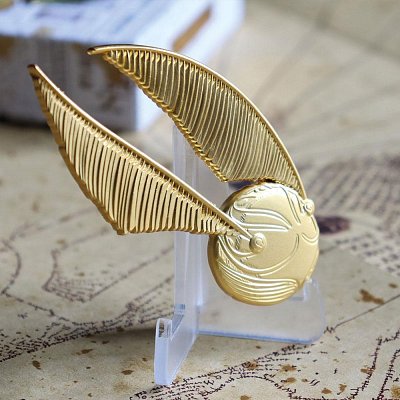 Harry Potter XL Premium Pin Badge Oversized Snitch (pozlacený)