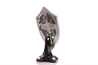 The Legend of Zelda Breath of the Wild PVC socha Hylian Shield sběratelská edice 29 cm - poškozený obal