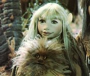 Socha z tmavého křišťálu 1/6 Kira the Gelfling 25 cm